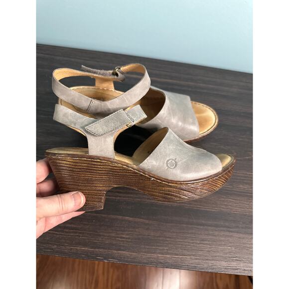 Born Women's sandals size 8 leather comfort heel muted silver/gray - Picture 7 of 7
